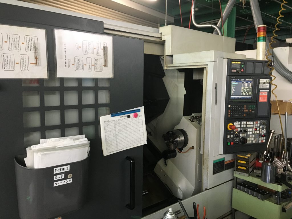 CNC5軸複合旋盤　ヤマザキマザック製