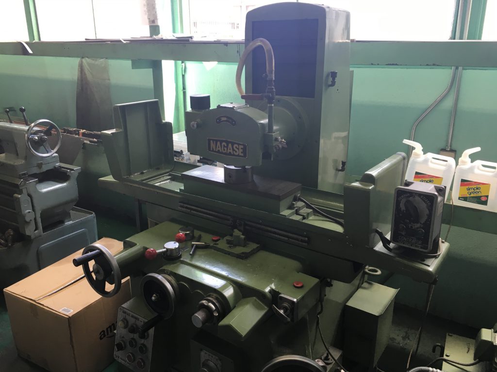 平面研磨加工機